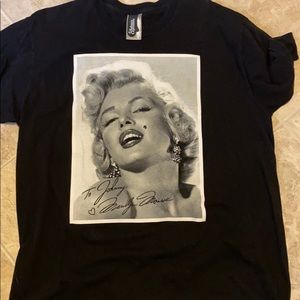 Johnny Cupcakes “Marilyn Monroe” XL